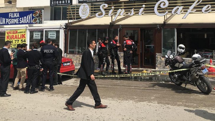 Ankarada kafeyə silahlı hücum: