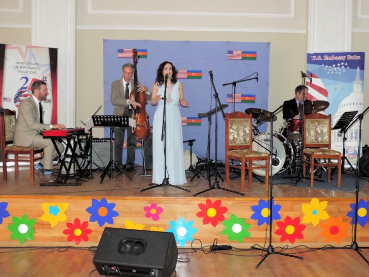 Dünya şöhrətli amerikalı cazmen Gəncədə konsert proqramı ilə çıxış edib -