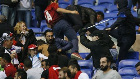 UEFA “Beşiktaş” və “Lion”a pul cəzası kəsib