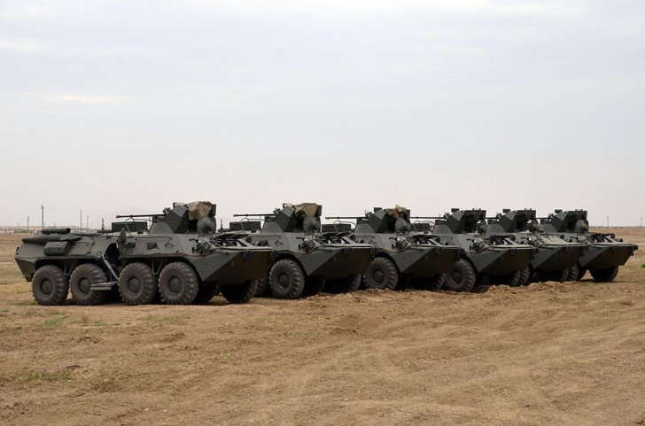 Rusiyadan Azərbaycana gətirilən yeni hərbi texnika silahlanmaya daxil edilib