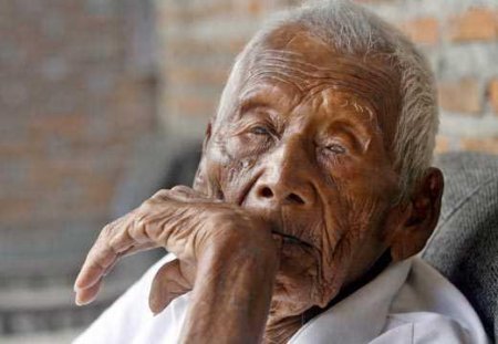 Dünyanın ən yaşlı adamı 146 yaşında vəfat etdi
