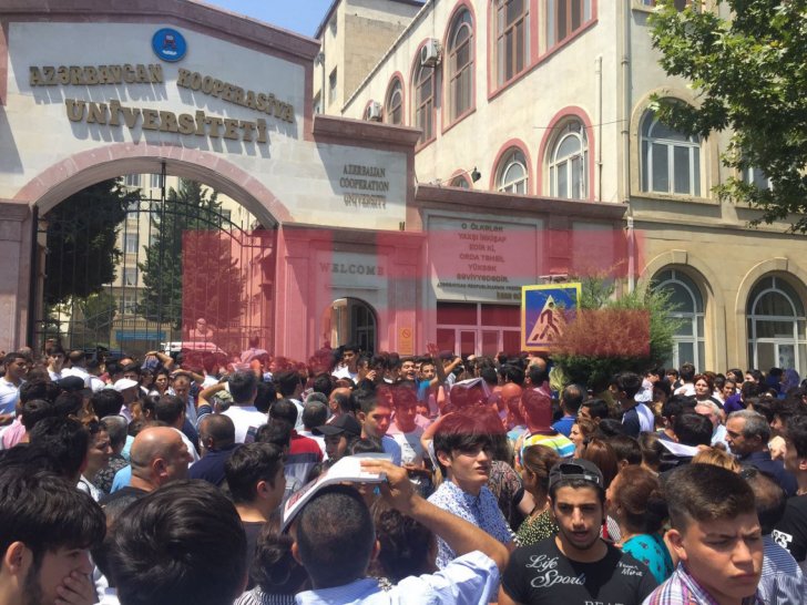 Universitetdə imtahan vaxtı baş verən yanğında 5 abituriyent zəhərlənib