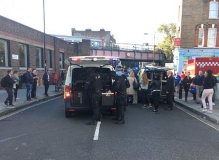 London metrosunda partlayış baş verib - 