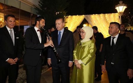 Ərdoğan məşhur futbolçu ilə aktrisanın toyunda nikah şahidi oldu - 