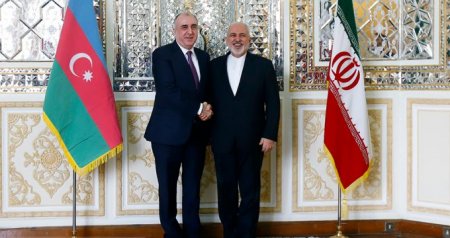 Elmar Məmmədyarov Javad Zarif ilə telefonla danışıb