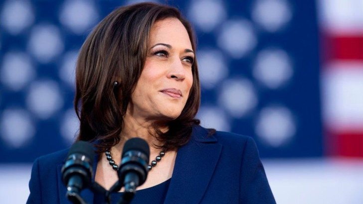 Kamala Harris prezident seçkilərində məğlubiyyətdən sonra dəstəkçiləri önündə çıxış edib