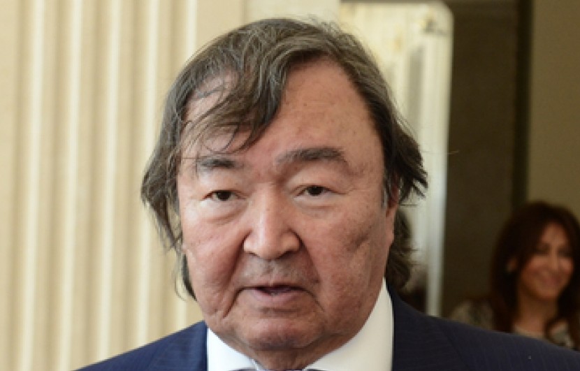 Oljas Süleymenov. Toyuq günü - HEKAYƏ
