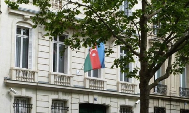 Azərbaycanın Moskvadakı konsulluğu qarşısında etiraz aksiyası keçirilib