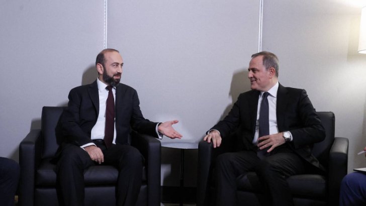 Mirzoyan erməni məhbusların məsələsini Azərbaycan rəsmiləri ilə müzakirə etdiyini deyir