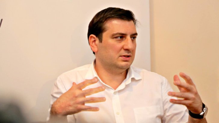 Azər Qasımlının məhkəməsində: Təhdid var idisə, niyə polisə şikayət etmədin?