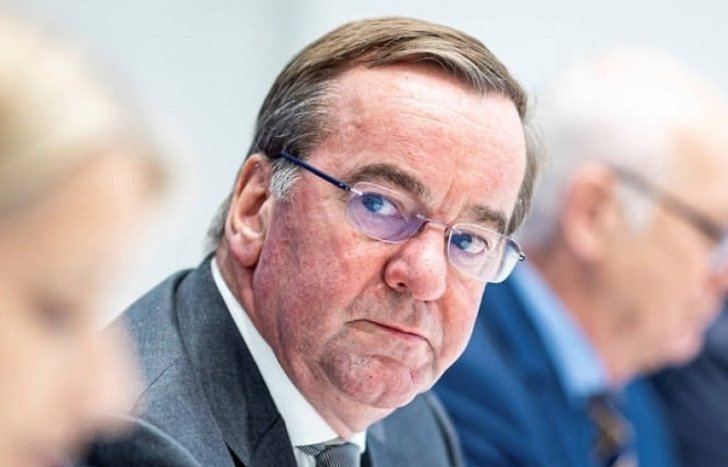 Almaniyalı nazir Trampı Əfqanıstanla bağlı dediklərinə görə üzr istəməyə çağırıb