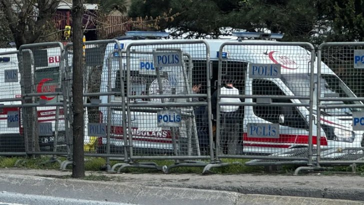 İstanbulda İsrail konsulluğu qarşısında atışma: ölən və yaralananlar var