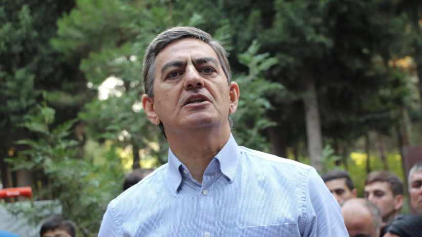 Yaxınları: Əli Kərimli məhkəməyə aparılarkən huşunu itirib